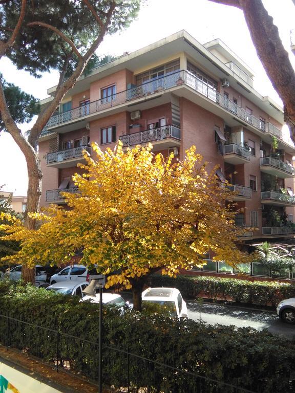 Eleonora'S Apartment Рим Екстер'єр фото
