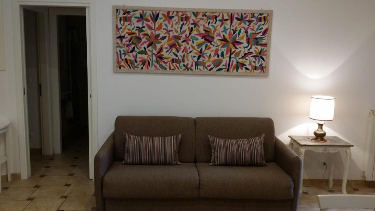 Eleonora'S Apartment Рим Екстер'єр фото